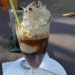 450. Eiskafee mit Sahne 4,20 € 450. Eiskafee mit Sahne 4,20 €